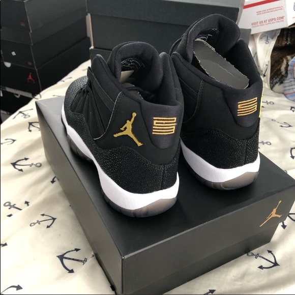 Jordan retro 11 Heiress - Picture 2 of 3